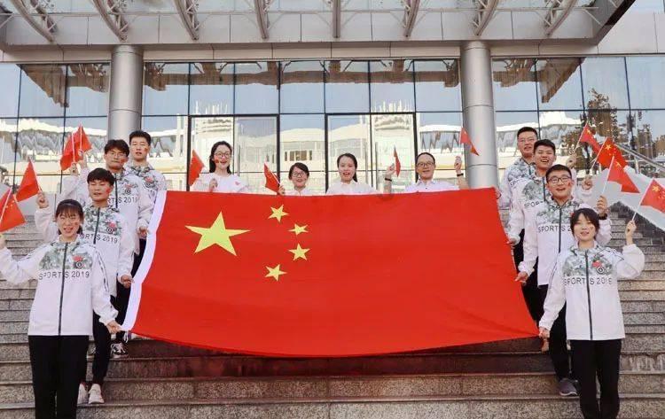 三亚现多起僧帽水母伤人事件，水中遇到它怎么办？被蜇伤这样自救